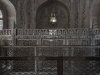 20090411-india-094-agra-taj-mahal-inside.jpg