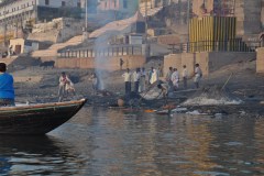 20090402-varanasi-river-021.jpg